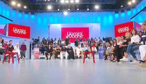 Studio di Uomini e Donne (Uomini e Donne - youtube foto)