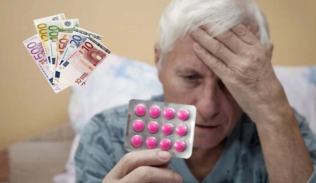 Anziano e medicinali (Depositphotos foto)