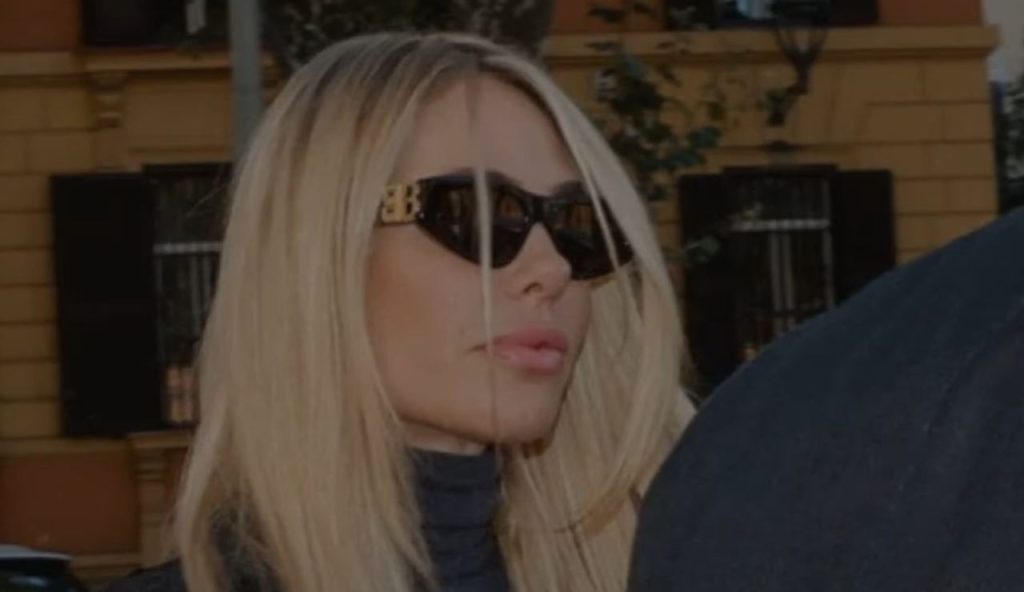 Ilary Blasi (Gossip News - youtube foto) - www.biomedicalcue.it