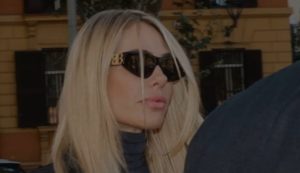 Ilary Blasi (Gossip News - youtube foto) - www.biomedicalcue.it