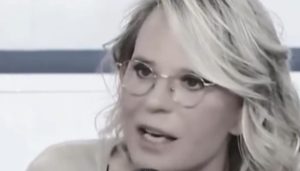 Maria De Filippi (uominiedonnefans instagram foto) - www.biomedicalcue.it